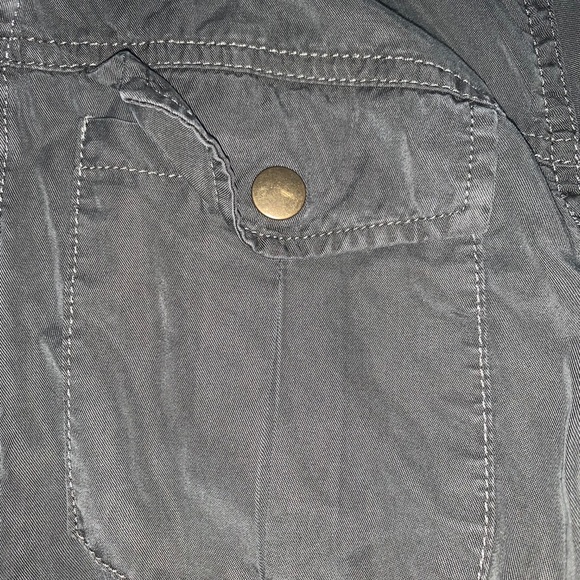 green zip up jacket - Picture 3 of 3